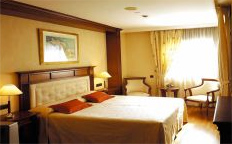 Apartaments Restaurant Hispanos 7 Suiza - Barcelona Szállás .hu